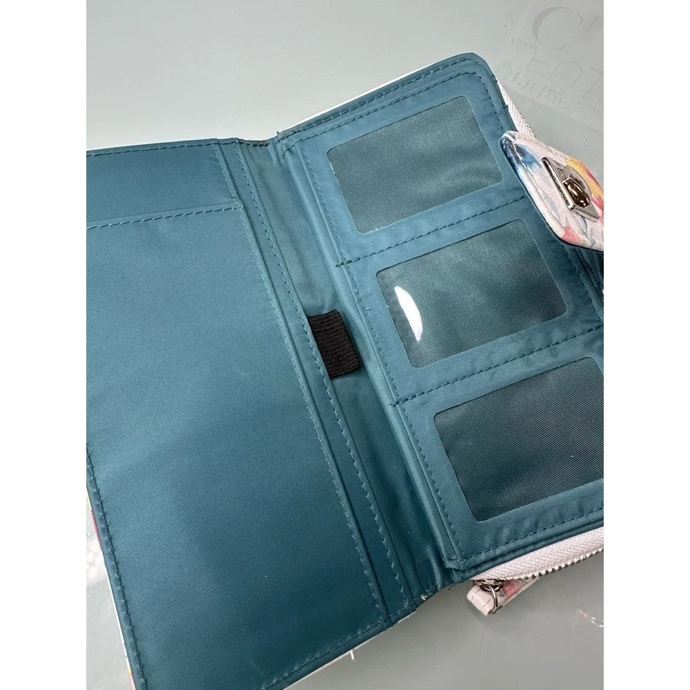 The Unbranded Brand women purse
